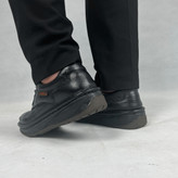 کفش طبی چرم مردانه مدل کلارک بندی رنگ مشکی، با طراحی کلاسیک و کفی نرم، مناسب استفاده رسمی و روزمره، ساختهشده از چرم طبیعی بادوام