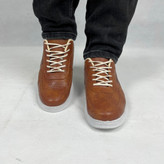 کفش مردانه نوبل عسلی، کفش روزمره شیک و راحت با طراحی رسمی-اسپرت (Semi-Formal)