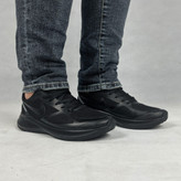 نایک زوم مردانه، کفش ورزشی مشکی، مدل رانینگ با زیره ضد شوک