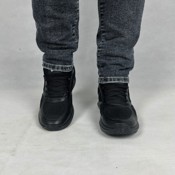 نایک زوم مردانه، کفش ورزشی مشکی، مدل رانینگ با زیره ضد شوک