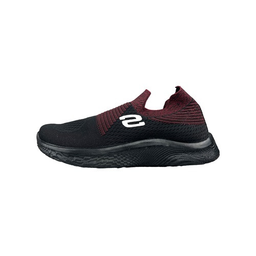 کفش اسپرت مردانه اسکیچرز (Skechers) مدل ورزشی، به رنگ مشکی با جزئیات زرشکی