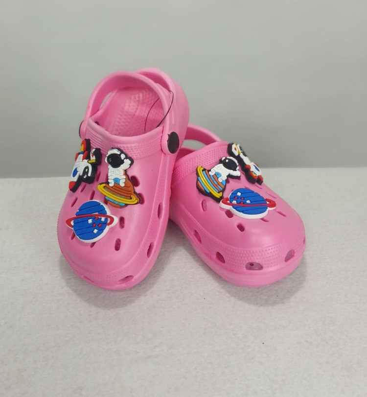 صندل بچگانه صورتی مدل فضانوردی، مناسب ساحل و تابستان.